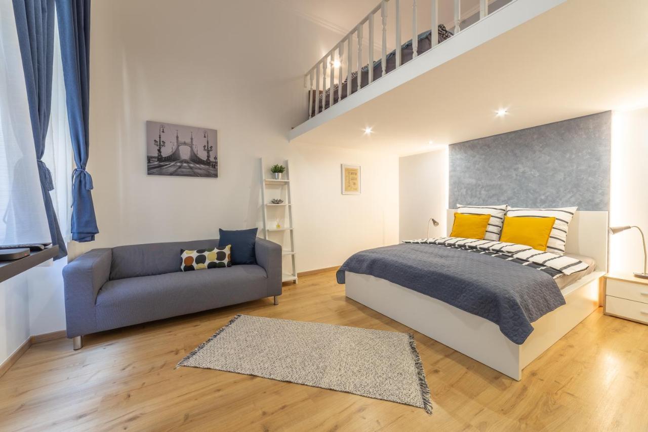 Lovely 1 Bedroom Flat With Central Location Budapest Exterior photo