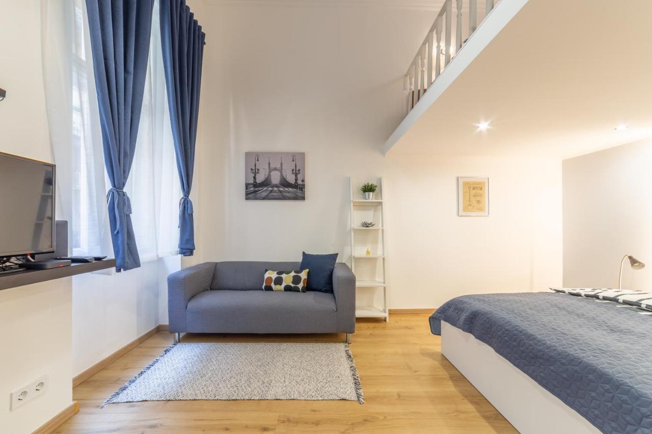 Lovely 1 Bedroom Flat With Central Location Budapest Exterior photo